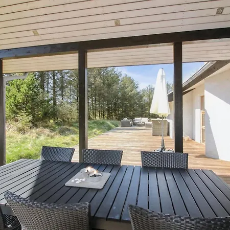 Maiti - 300m From The Sea By Interhome *