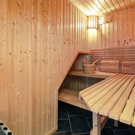 Maiti - 300m From The Sea By Interhome